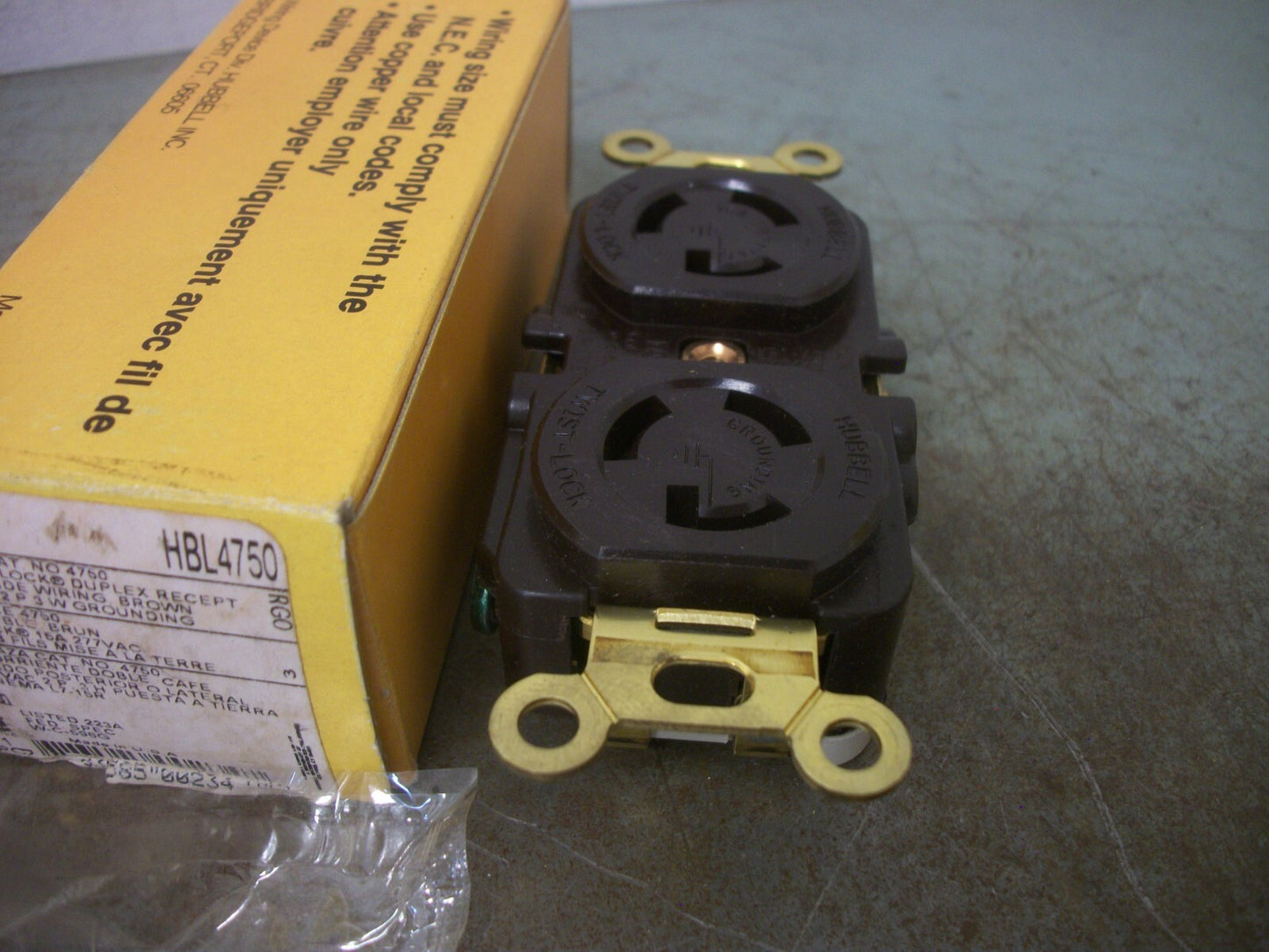 HUBBELL TWIST-LOCK DUPLEX RECEPTACLE HBL4750 15AMP 277VOLT 2P 3W GRND NIB
