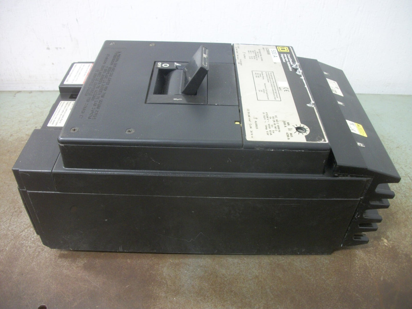 SQUARE D I-LINE LC CIRCUIT BREAKER LC36500 500AMP 600VOLT 3POLE GRAY