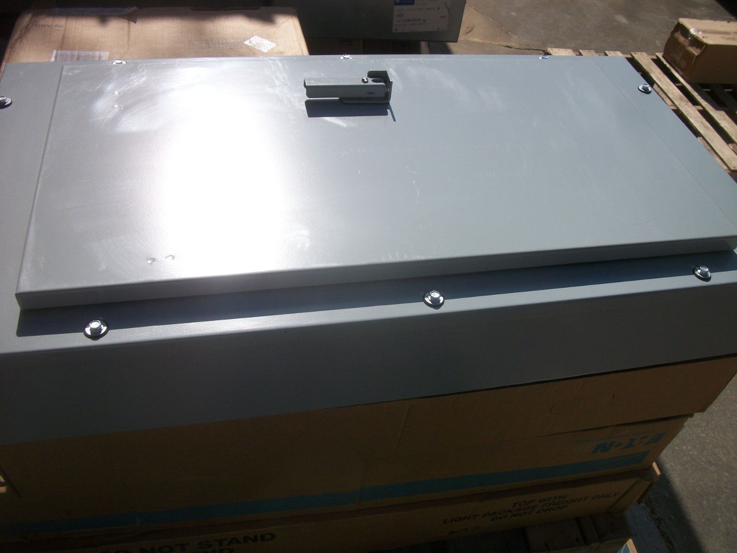 GE A SERIES PANELBOARD TYPE 3R 37.5L X 20W ENCLOSURE ONLY AB373 NOB