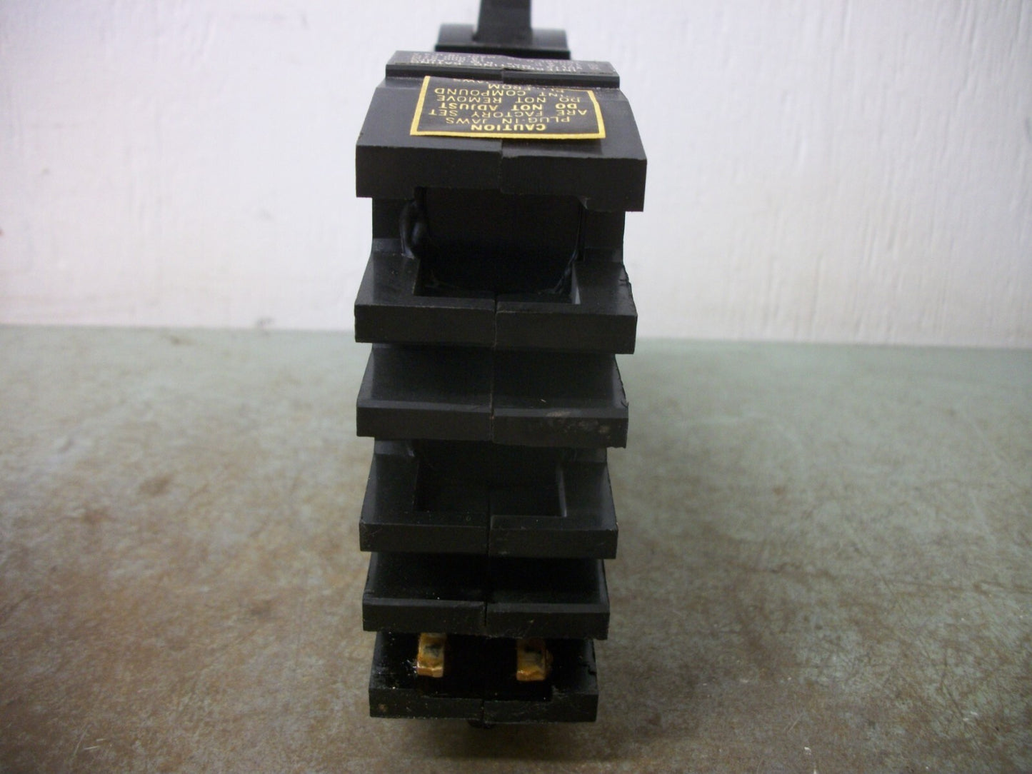 SQUARE D I-LINE FY CIRCUIT BREAKER FY14020C 20AMP 277VOLT 1POLE BLACK