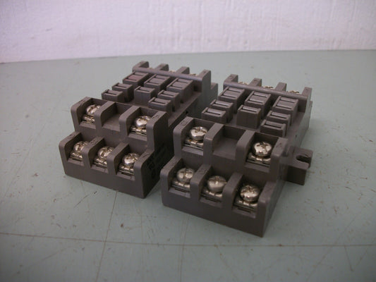 IDEC LOT OF 2 11-PIN RELAY SOCKET BASES SR3B-02 15AMP 300VOLT