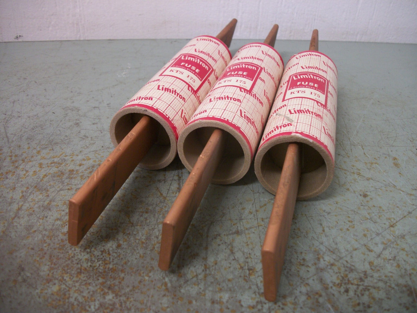 BUSSMANN LOT OF 3 LIMITRON FUSES KTS175 175AMP 600VOLT