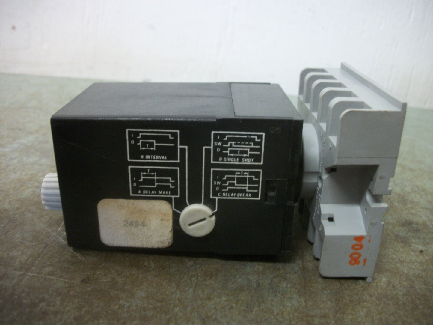 JOSLYN CLARK MULTIFUNCTION TIMER RELAY LLR2 110VAC 10AMP