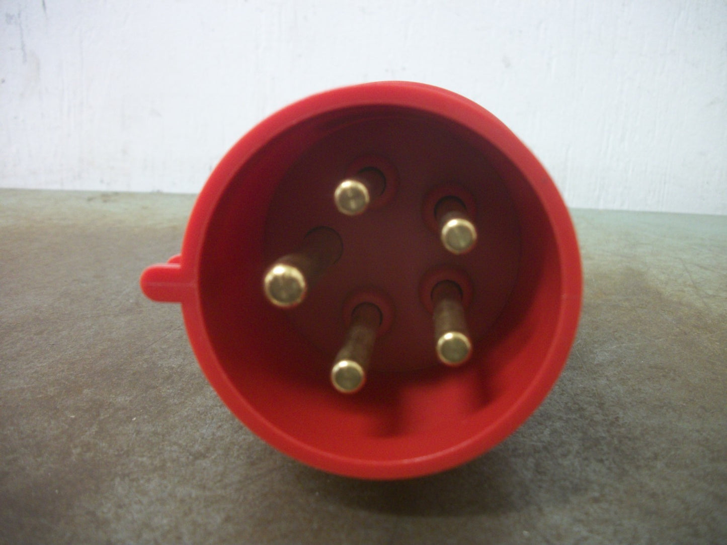 ABL SURSUM PIN & SLEEVE PLUG S52S30A 30AMP 415VOLT 4P 5W