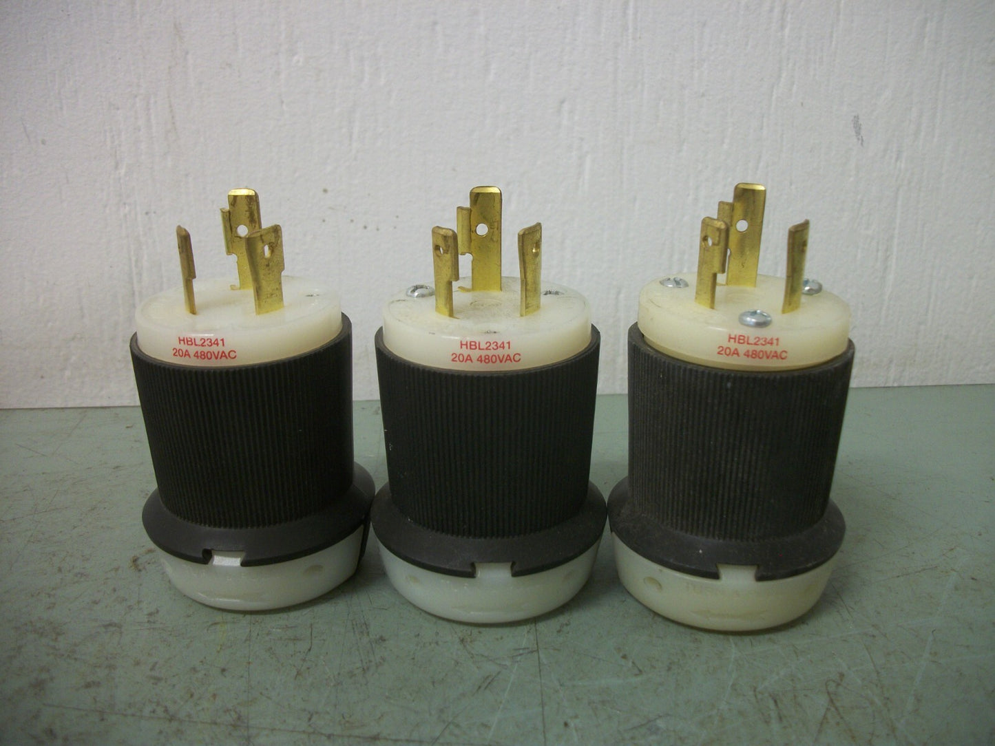 HUBBELL LOT OF 3 TWIST LOCK PLUGS HBL2341 20AMP 480VOLT 2P 3W+G