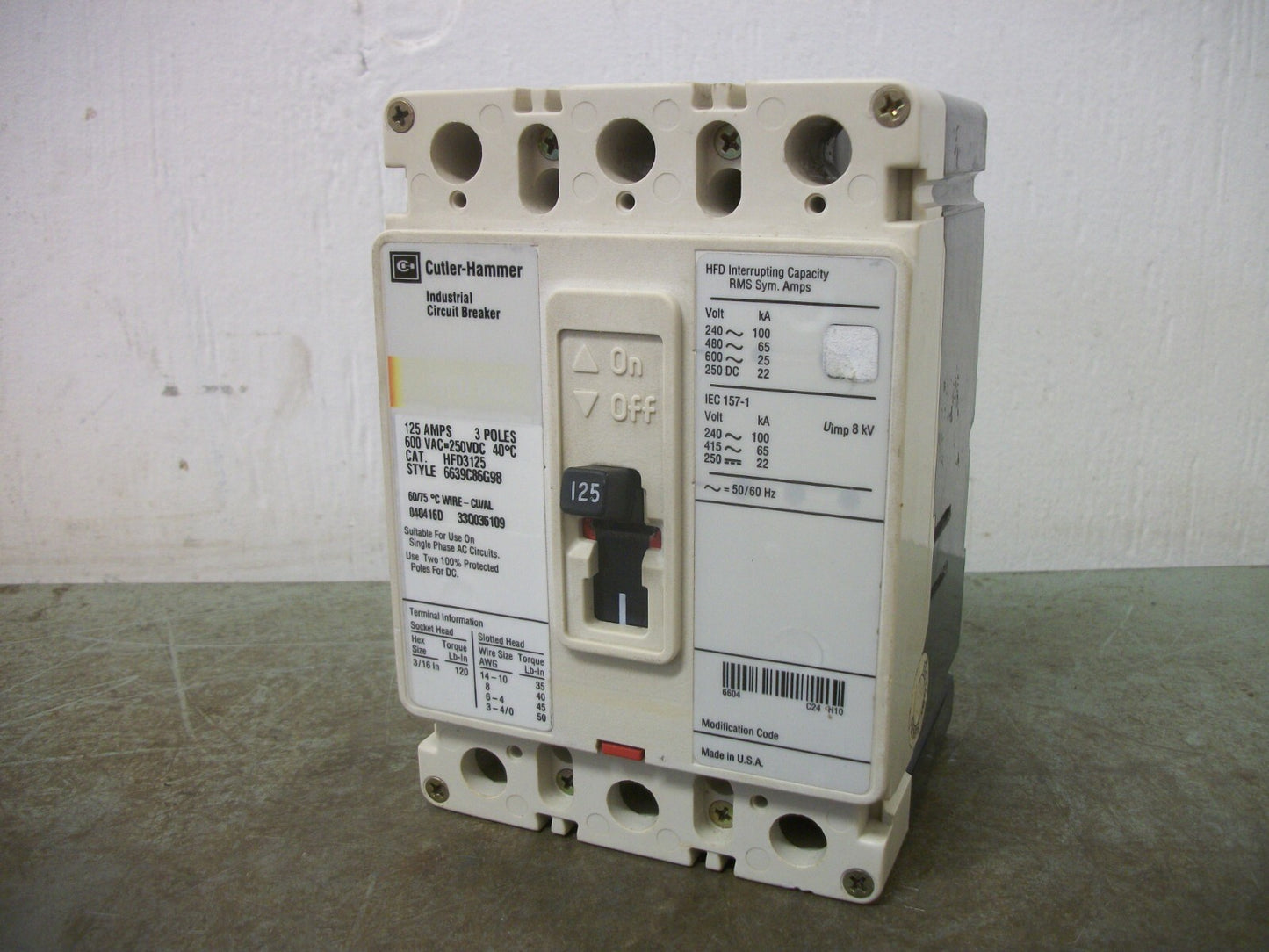 CUTLER-HAMMER HFD CIRCUIT BREAKER HFD3125 125AMP 600VOLT 3POLE FADED