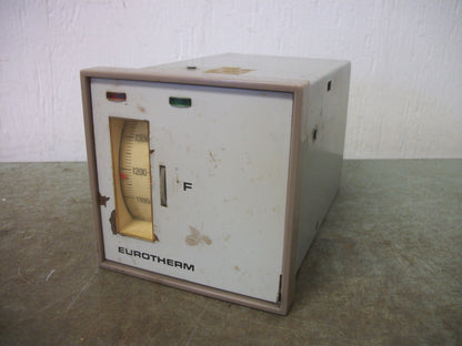 EUROTHERM ANALOG TEMPERATURE CONTROLLER 017/R2/K/32-1600F/115V