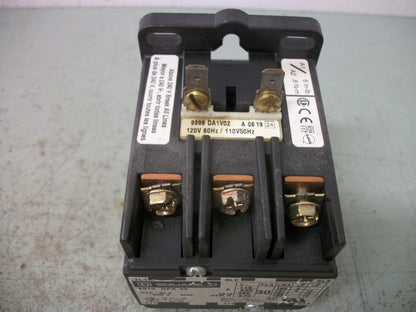 SQUARE D DEFINITE PURPOSE CONTACTOR 8910DPA33 8910DPA33 30AMP 120VCOIL...