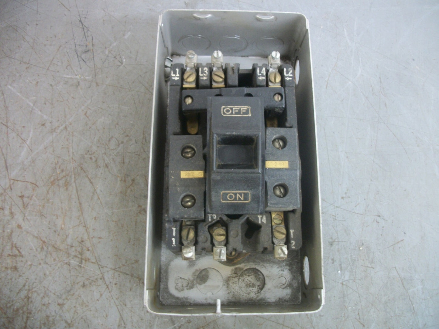 SQUARE D ENCL AC MANUAL STARTER 2510SG2 3PH 550VOLT 5HP