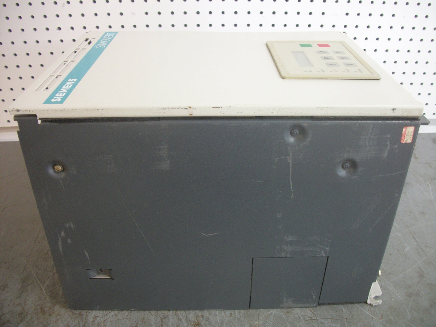 SIEMENS SIMOVERT 7.1KVA INVERTER DRIVE 6SE 1207-2AA01 400VOLT 9.5AMP 0-300HZ