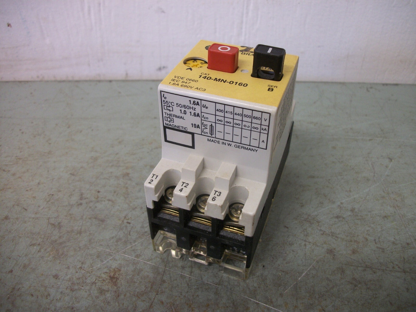 ALLEN-BRADLEY MOTOR CIRCUIT BREAKER 140-MN-0160 1.0-1.6AMP OLD