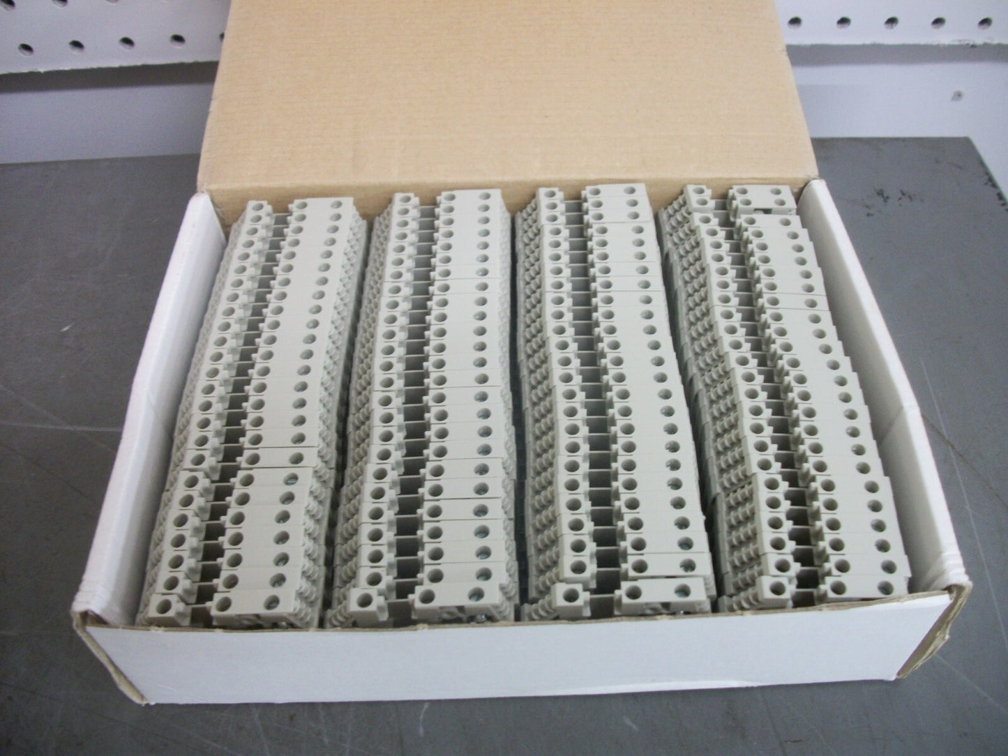 TELEMECANIQUE BOX OF 100 4mm2 1E-2S DOUBLE DECK TERMINAL BLOCKS AB1ETN335U NIB