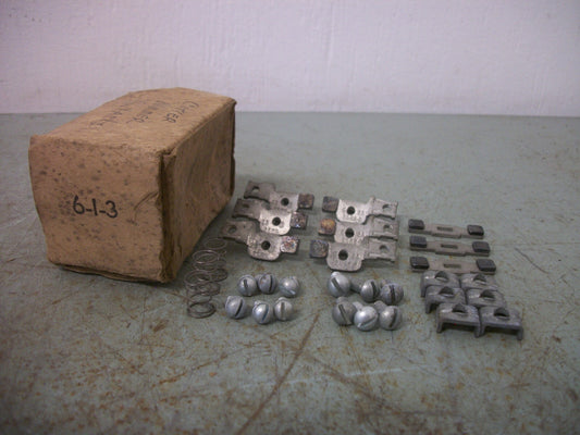 CUTLER-HAMMER SIZE 0 3POLE CONTACT KIT 6-1-3 NIB