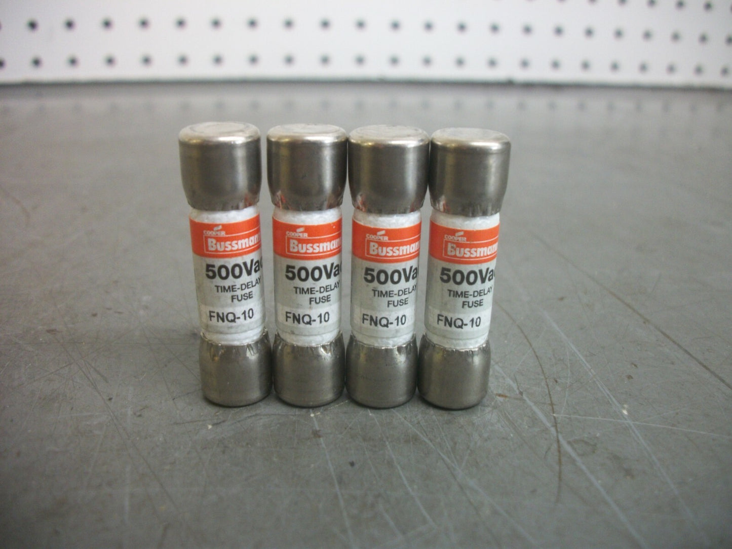 BUSSMANN LOT OF 4 TRON FUSES FNQ-10 10AMP 500VOLT NOB