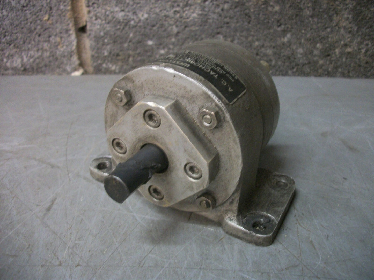 WESTCON AC TACHOMETER GENERATOR MODEL 758 TYPE AB 2000RPM CONTINUOUS 10VOLT