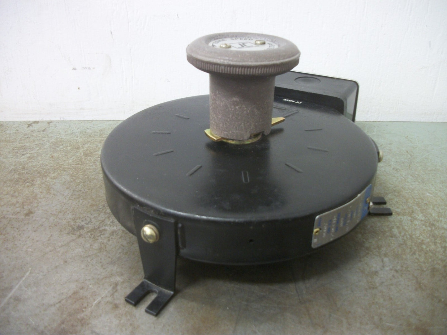 JOSLYN CLARK 200 OHMS VARIABLE RESISTOR RHEOSTAT 62-0292P20 1.28AMP 600VOLT NOB