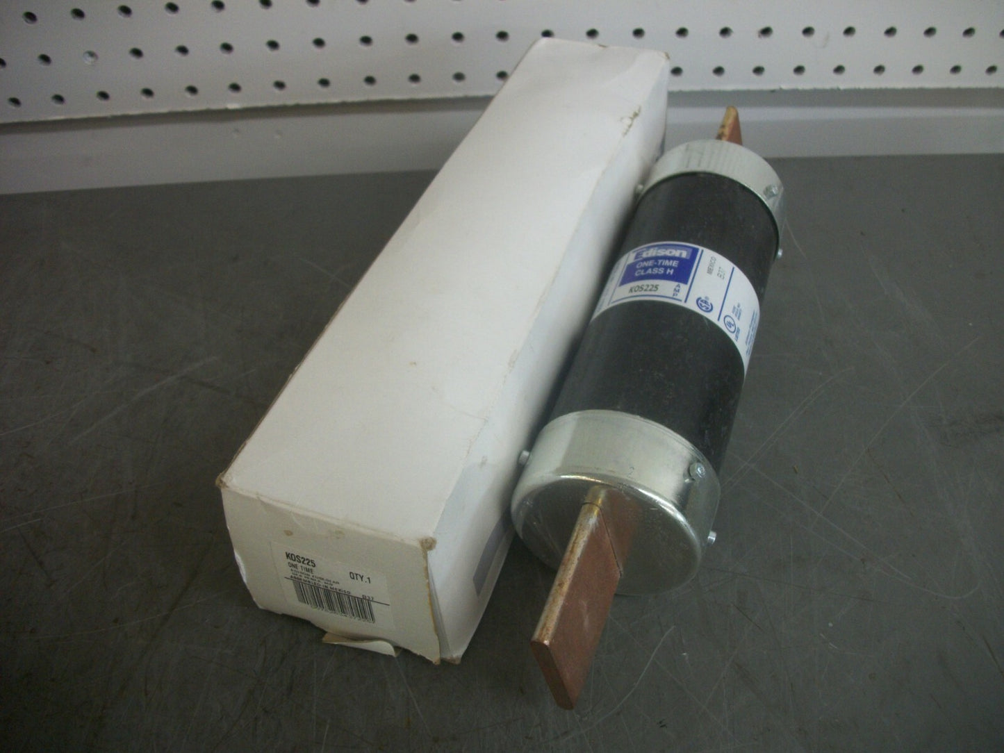 EDISON ONE-TIME FUSE KOS225 225AMP 600VOLT NIB