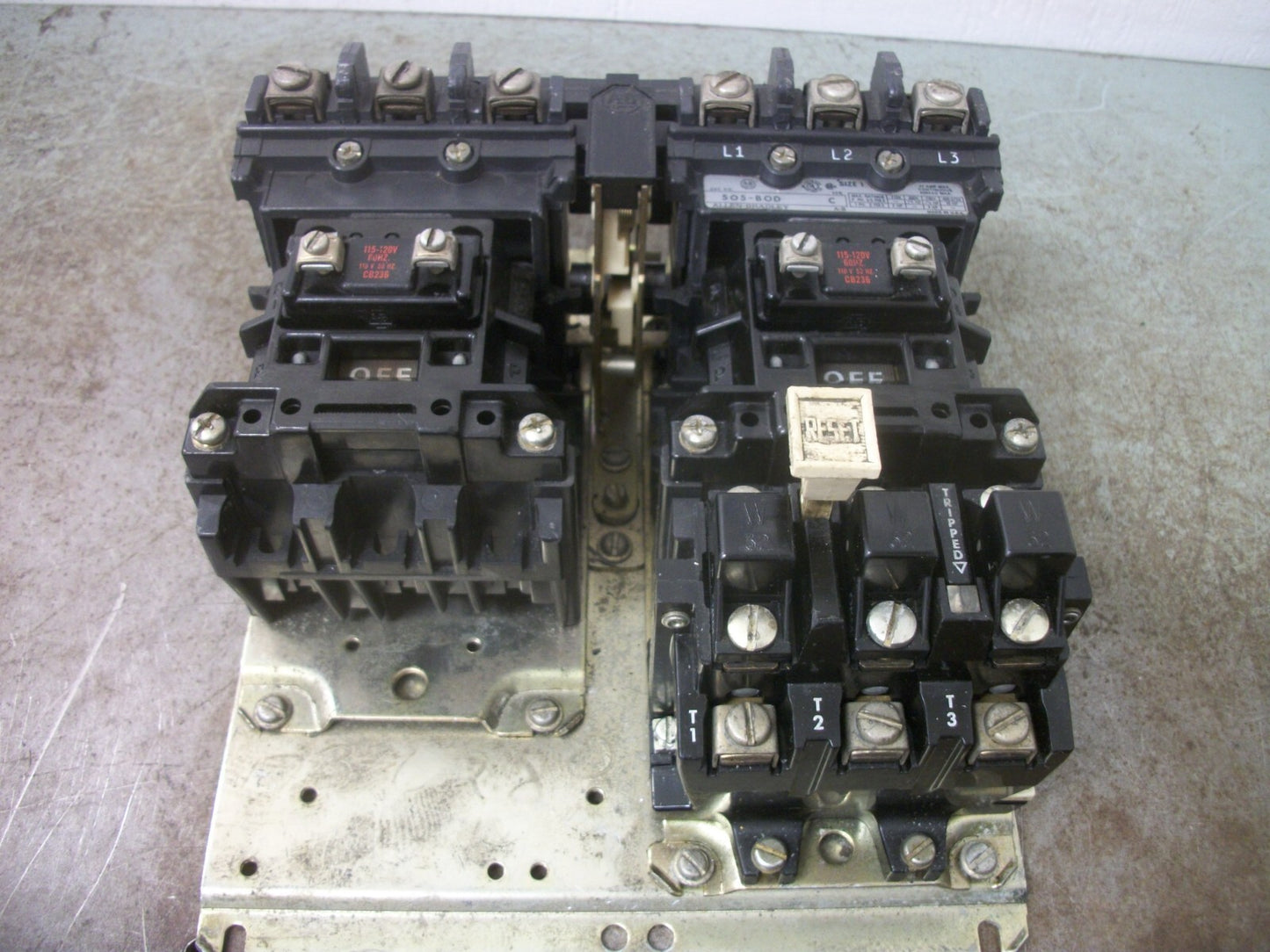 ALLEN-BRADLEY SIZE 1 REV STARTER 505-BOD 27AMP 120VCOIL 3PH 600V 10HP