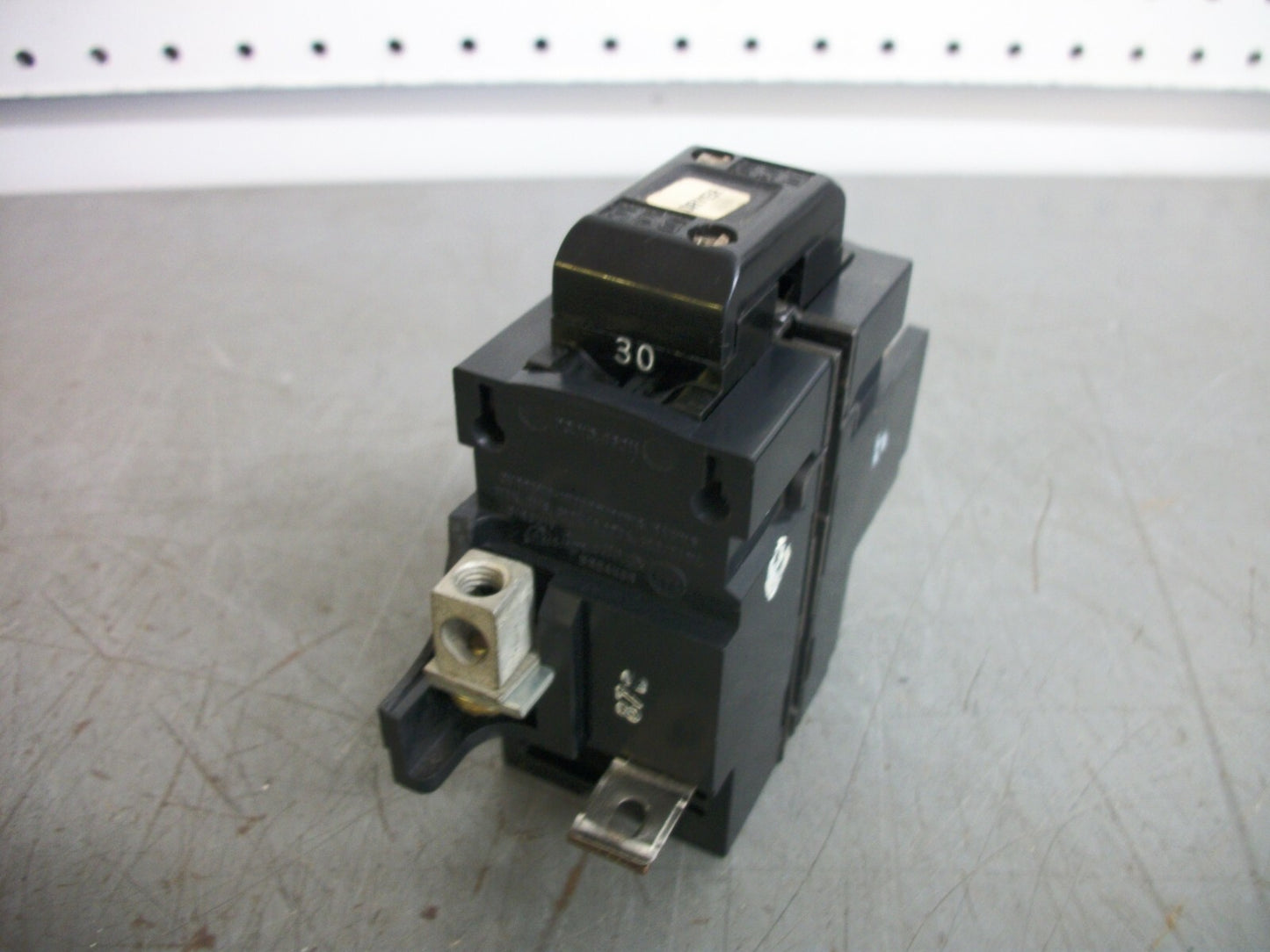 SIEMENS PUSHMATIC CIRCUIT BREAKER P230 30AMP 240VOLT 2POLE CHIPPED