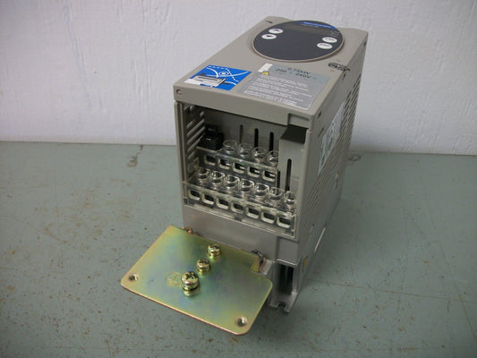 TELEMECANIQUE LEXIUM 05 0.75KW SERVO DRIVE LXM05AD10M2