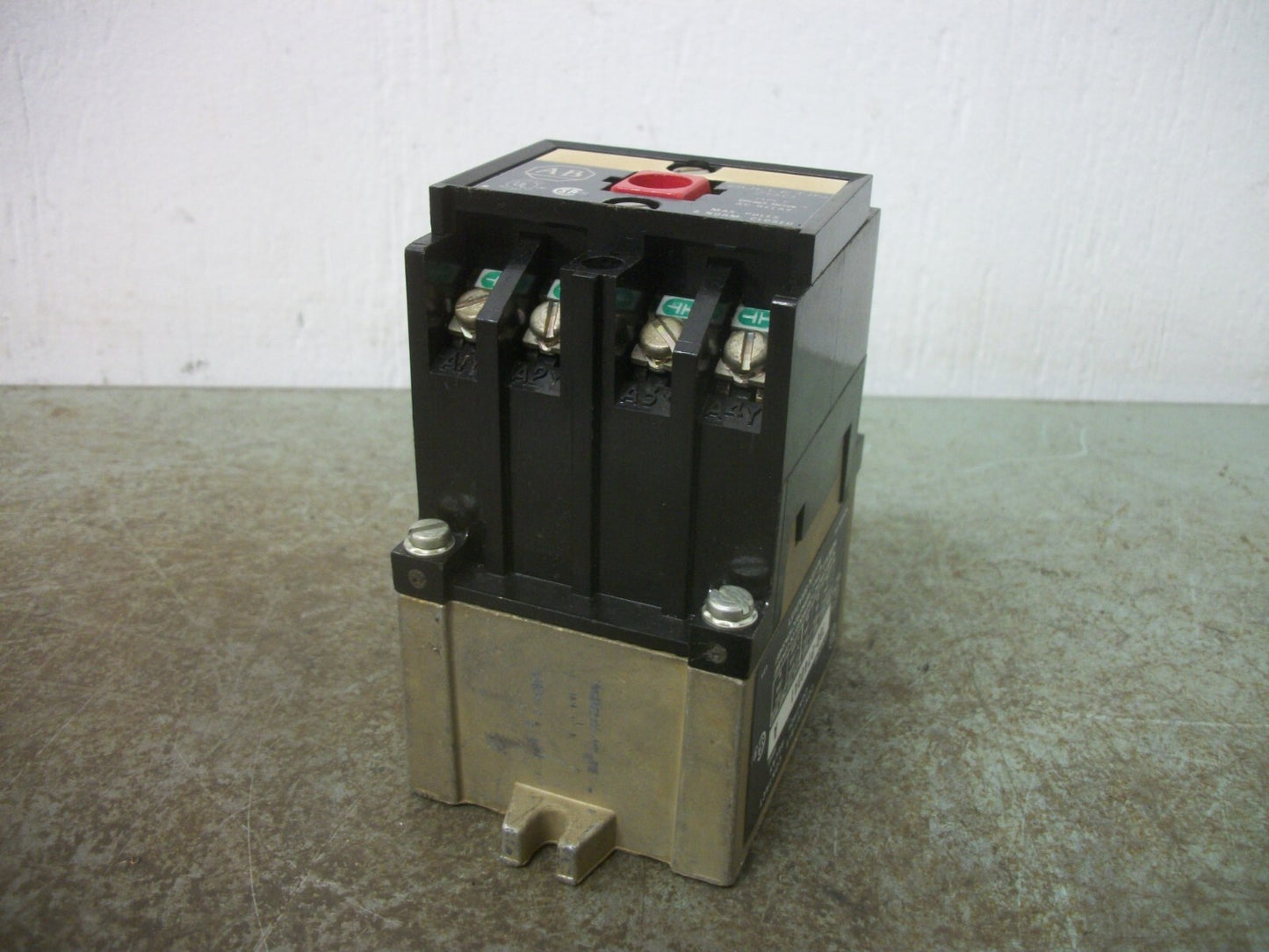 ALLEN-BRADLEY AC CONTROL RELAY 700-PT400A1 120VCOIL