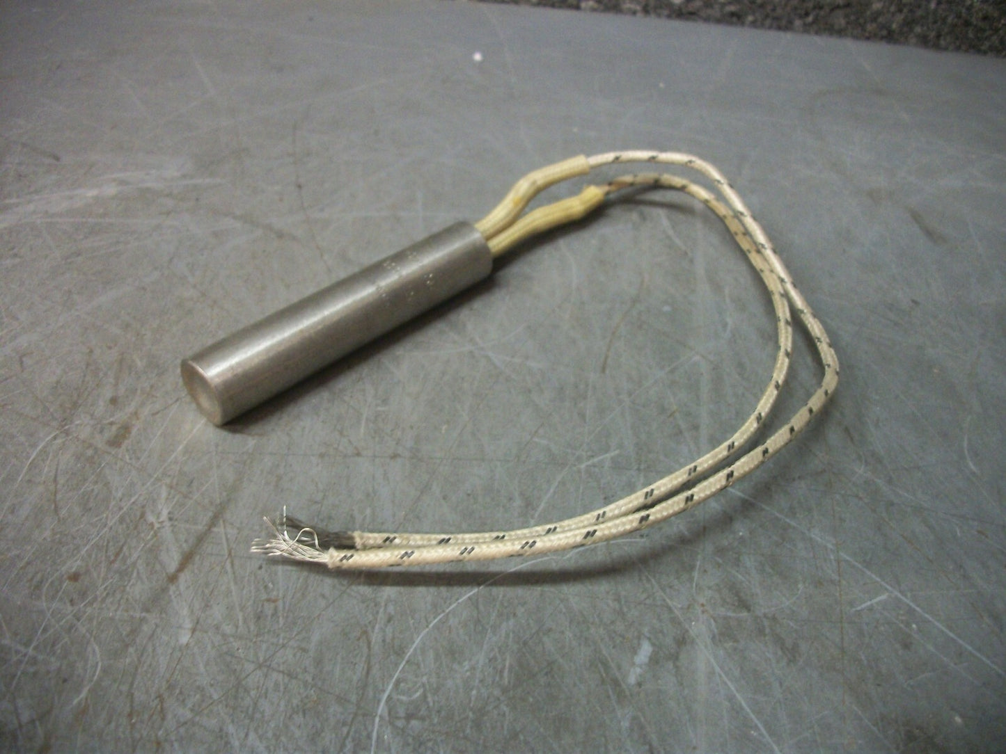 TEMPCO CARTRIDGE HEATER HD10 0300N NOB