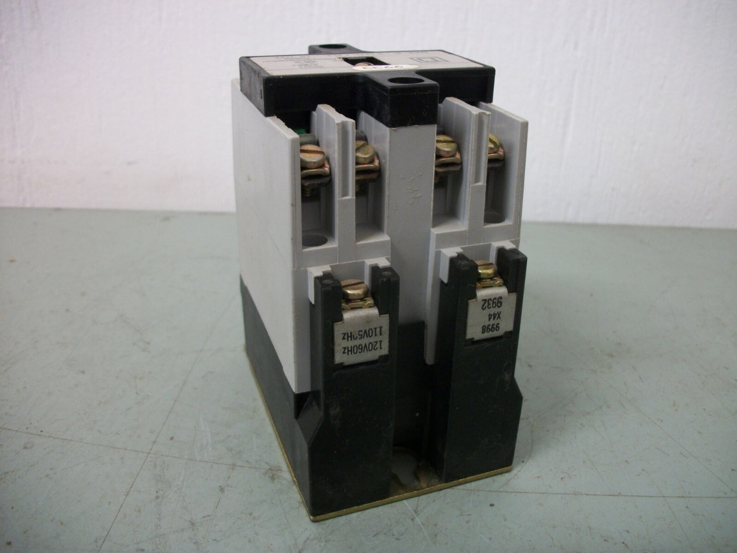 SQUARE D 8501X040 AC CONTROL RELAY 8501XO40 120VCOIL