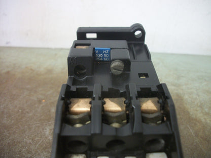 SIEMENS CONTACTOR 3TB4217-0A 30AMP 264VCOIL 3PH 600V 10HP