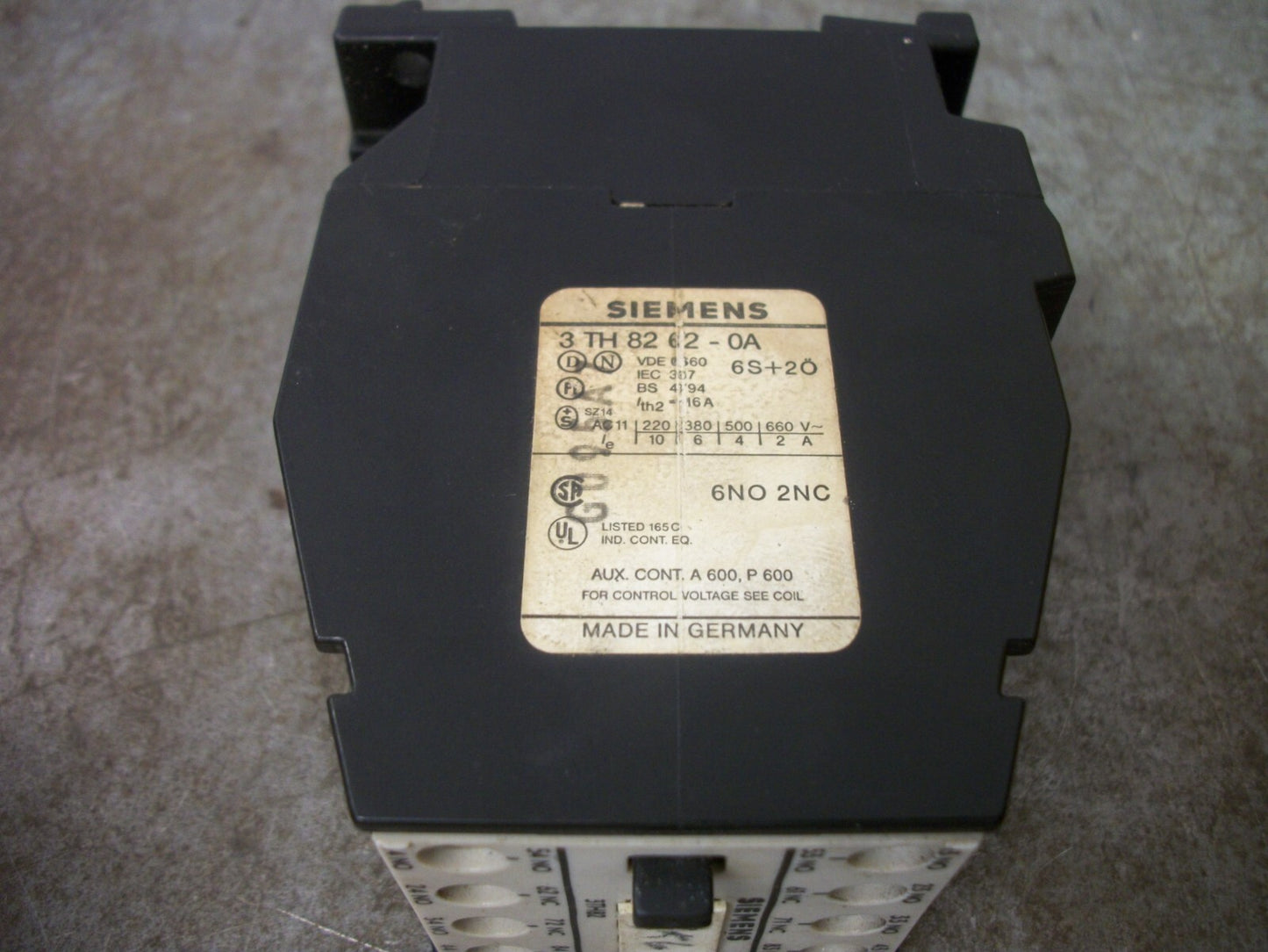 SIEMENS CONTROL RELAY 3TH8262-0A 16AMP 110VCOIL