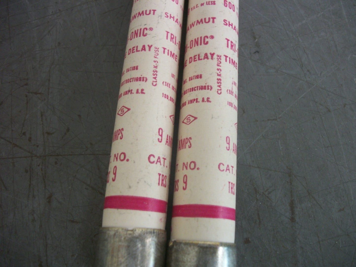 GOULD SHAWMUT LOT OF 2 TRI-ONIC FUSES TRS9 9AMP 600VOLT NOB