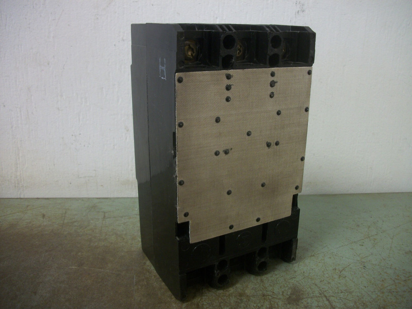 SQUARE D KAL CIRCUIT BREAKER KAL36250 250AMP 600VOLT 3POLE GRAY