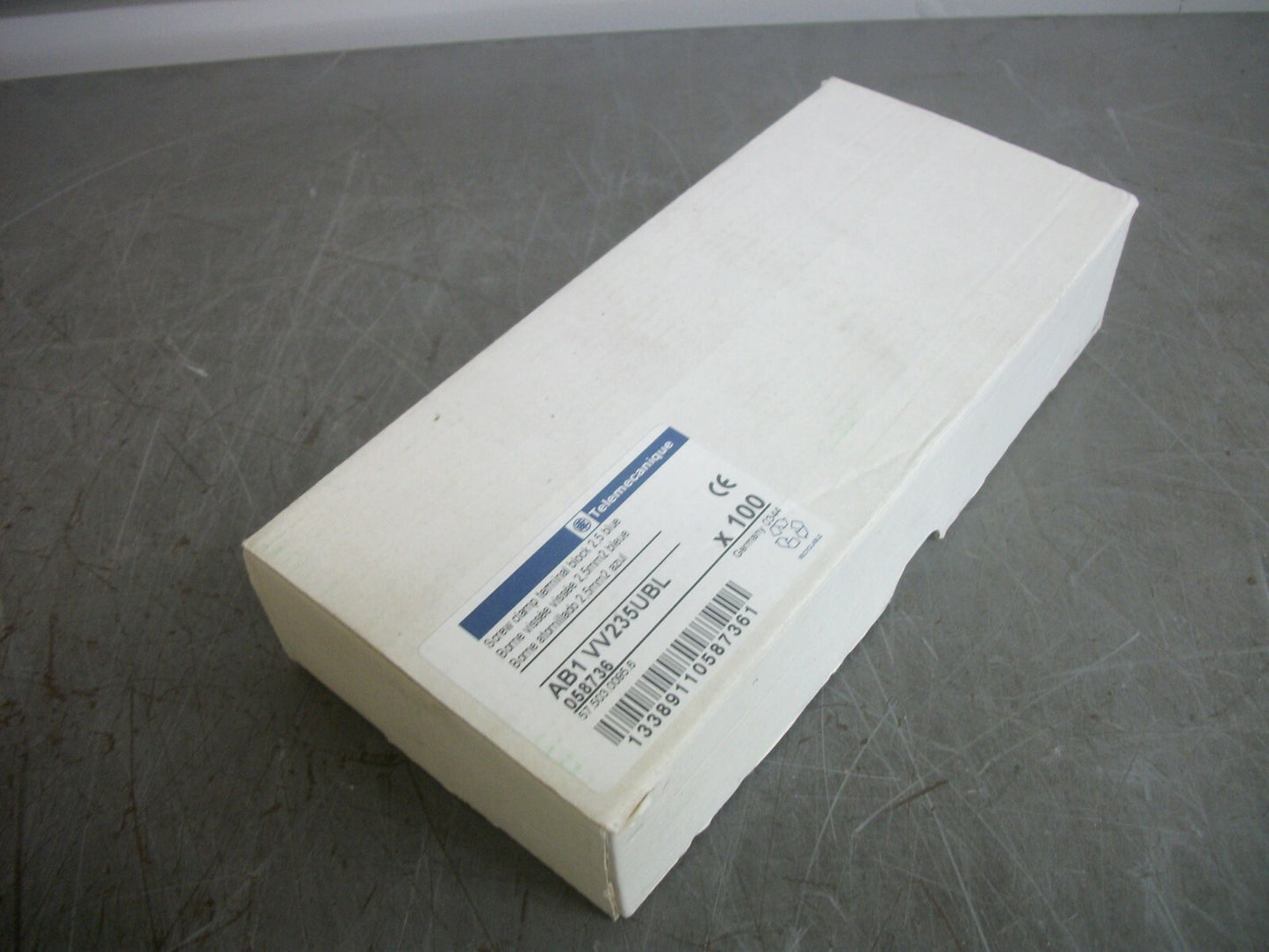 TELEMECANIQUE BOX OF 87 2.5mm2 SCREW CLAMP TERMINAL BLOCKS AB1VV235UBL NIB