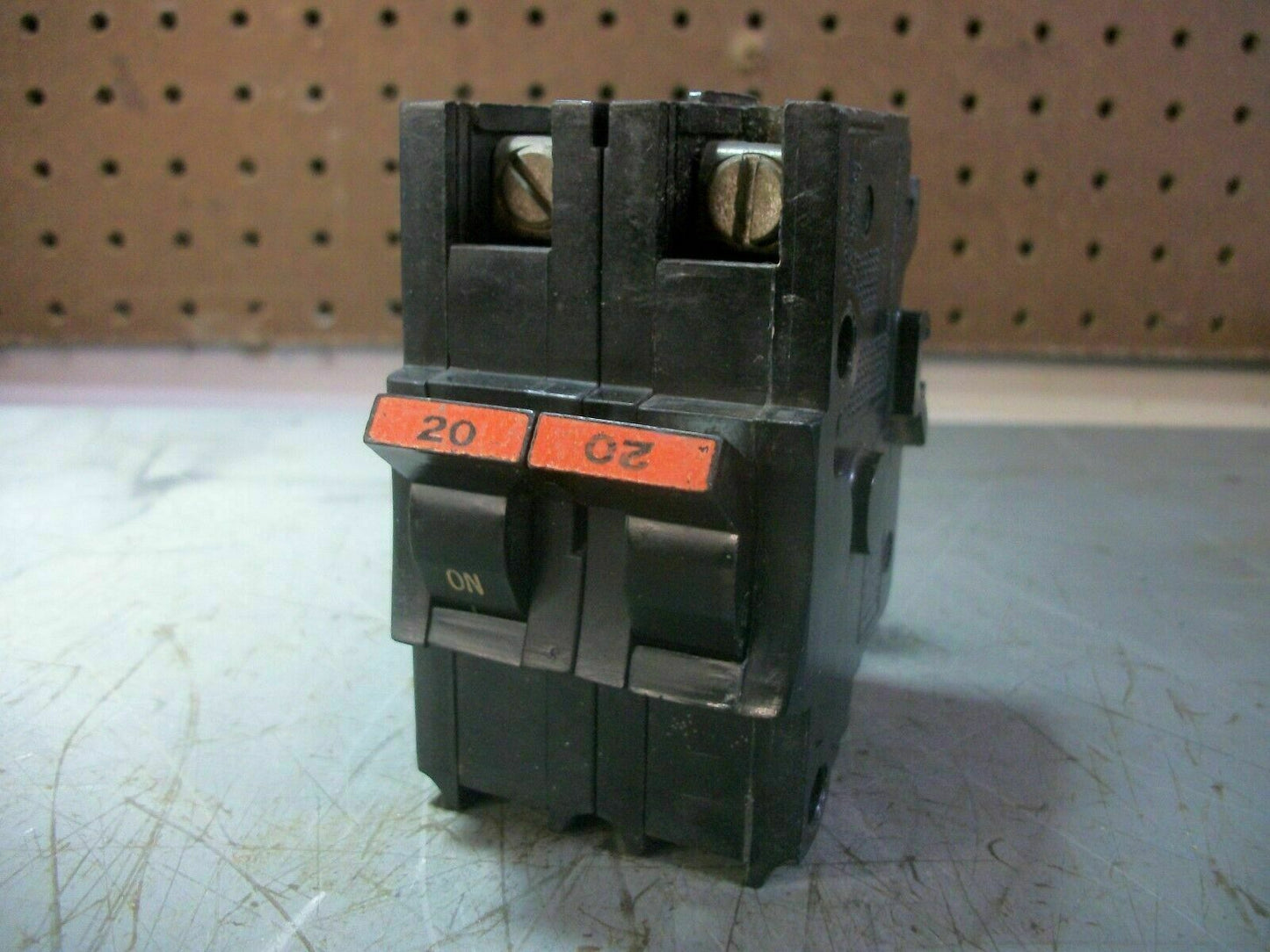 FEDERAL PACIFIC NA CIRCUIT BREAKER NA220 20AMP 240VOLT 2POLE