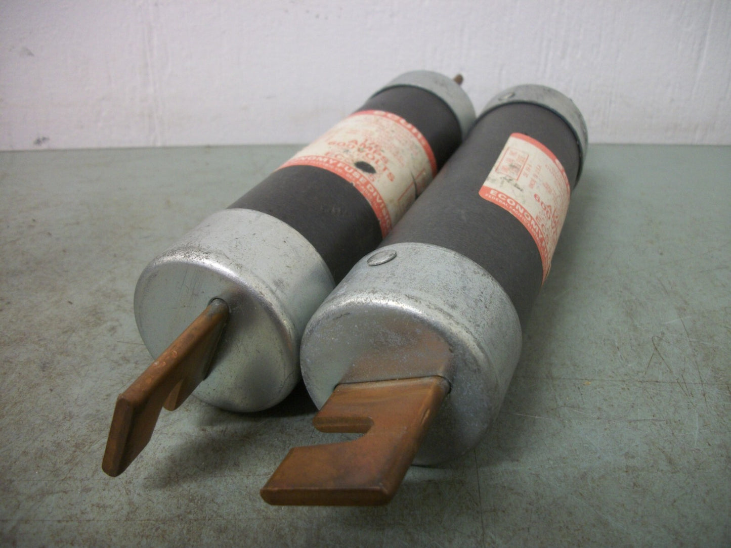 FEDERAL PACIFIC LOT OF 2 ECONOMY ECON FUSES ECS175 175AMP 600VOLT