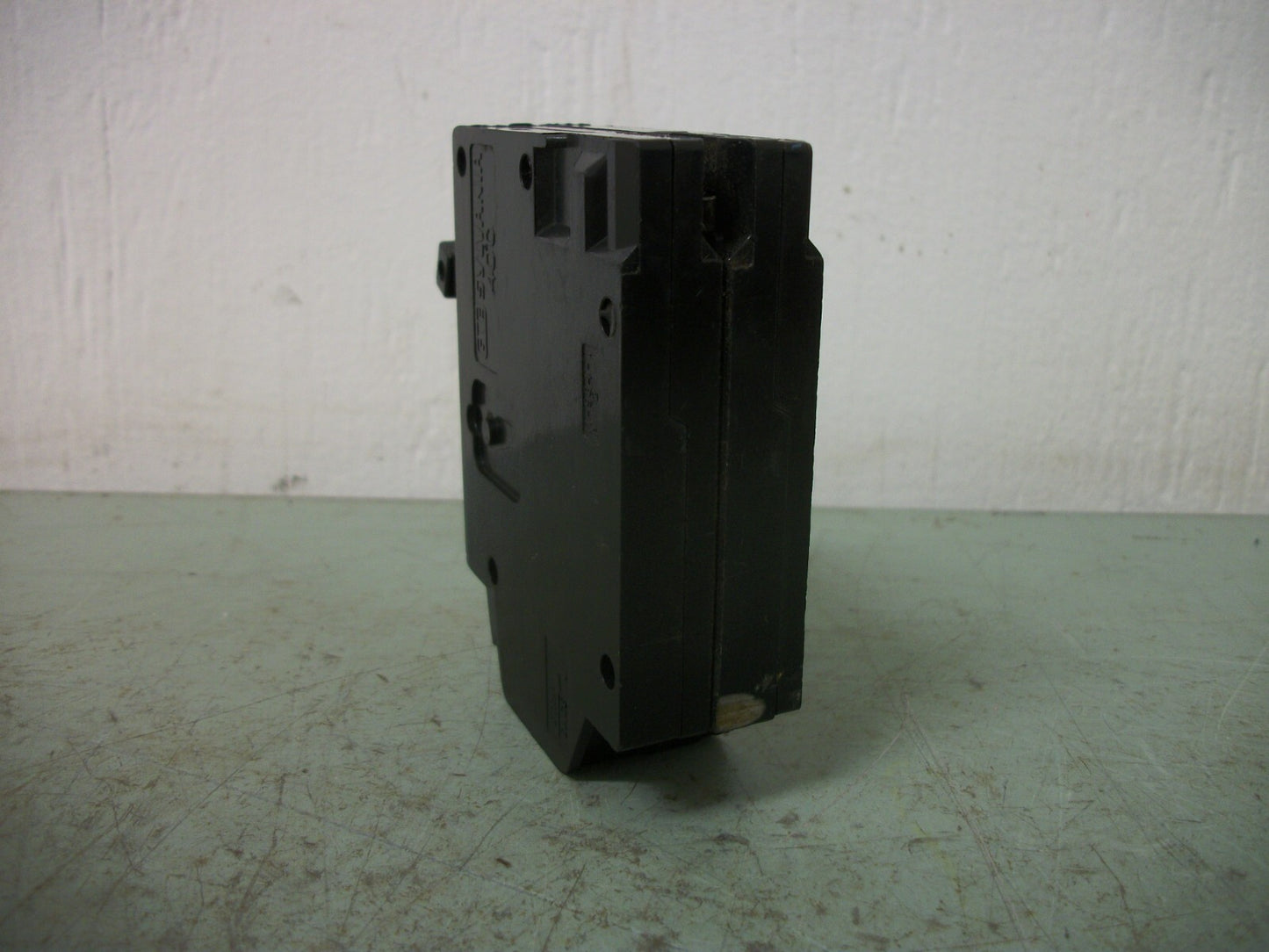 GTE SYLVANIA TYPE A CIRCUIT BREAKER A220 20AMP 240VOLT 2POLE