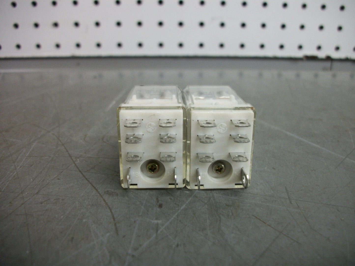 SQUARE D LOT OF 2 DPDT MINI GP RELAYS 8501RSD42V53 24VCOIL 10AMP