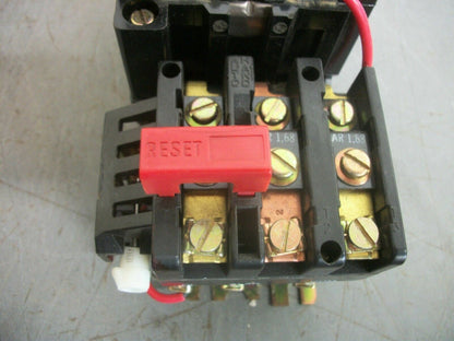 SQUARE D SIZE 0 MOTOR STARTER 8536SBO2B2S 120VCOIL 3PH 600VOLT 5HP