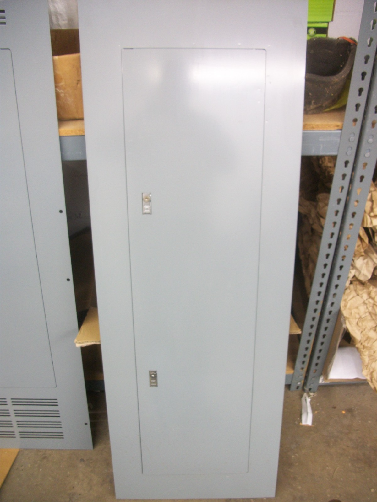 SQUARE D NQ NF PANELBOARD SURFACE FRONT NC56S NOB