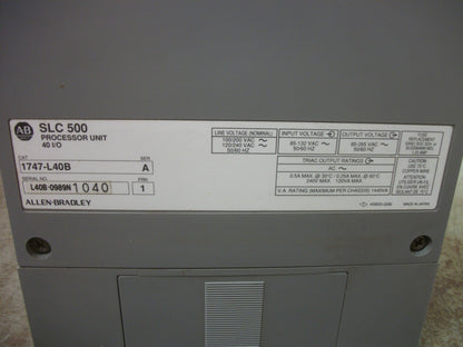 ALLEN-BRADLEY SLC 500 PROCESSOR UNIT 40 I/O 1747-L40B W/1746-A2 2-SLOT EXPAN