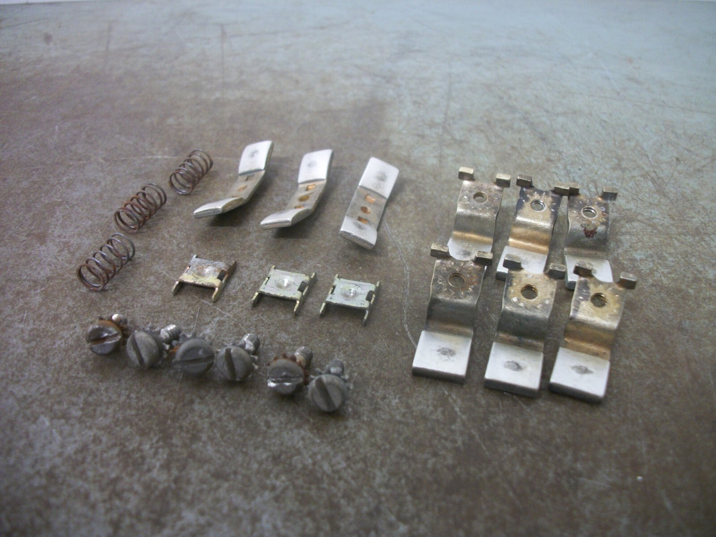 SQUARE D SIZE 1 3POLE CONTACT KIT 9998SL3