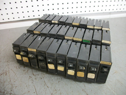CROUSE-HINDS MURRAY ARROW HART LOT OF 30 MP CIRCUIT BREAKERS MP120 20A 240V 1P