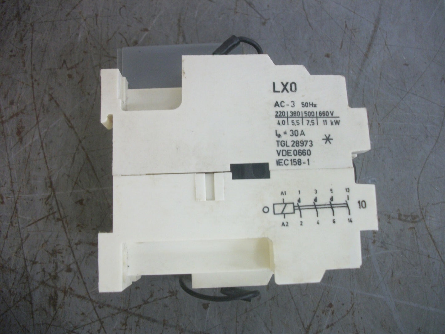 EAW CONTACTOR LX0 30AMP 220VCOIL 3PH 660VOLT 11KW