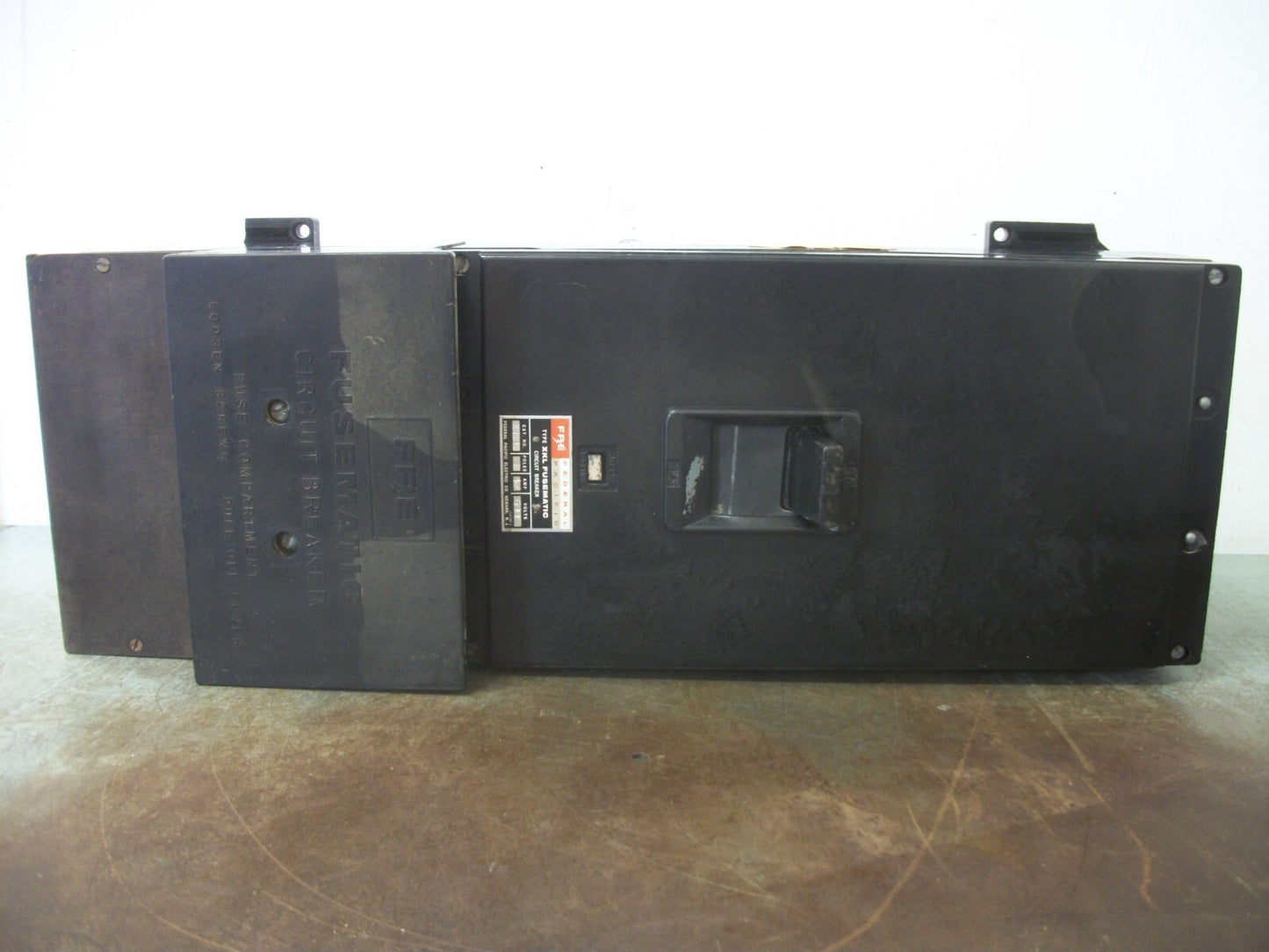 FEDERAL PACIFIC XKL FUSEMATIC CIRCUIT BREAKER XKL631400 400AMP 600VOLT 3POLE