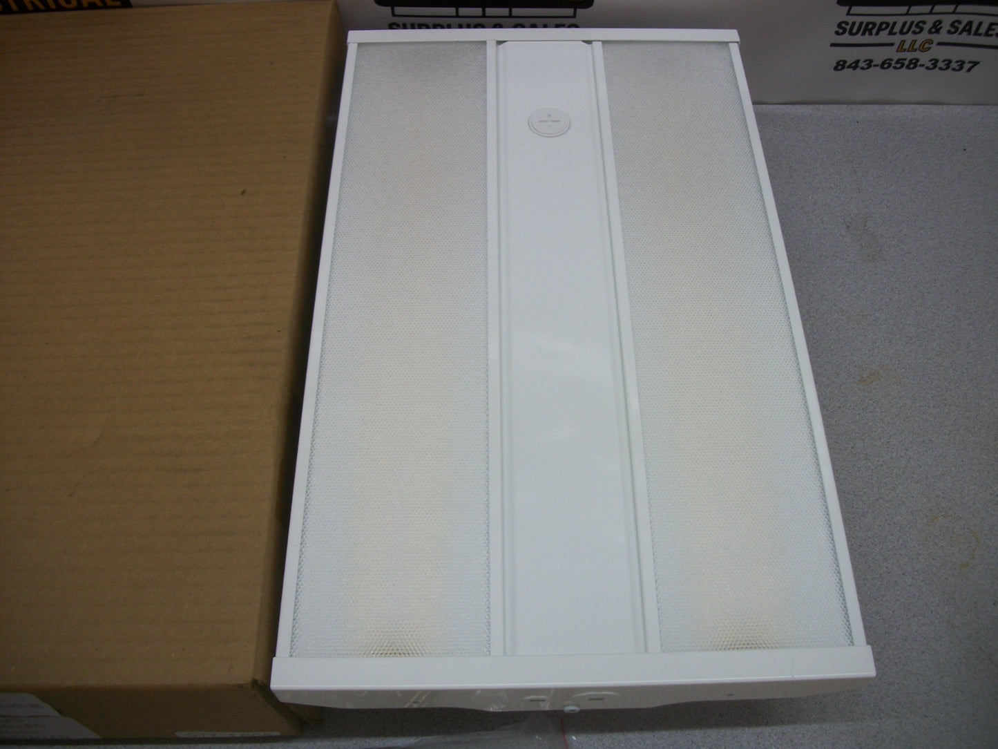 ION WHITE LINEAR HIGH BAY SENSOR READY LIGHT HBSLR-181512L-4K5K-UNC NIB