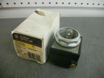 GE OILTIGHT NO LENS INDICATOR LIGHT CR104PLG33 240VOLT NIB
