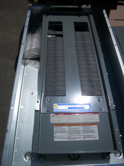 SQUARE D NF LOAD CENTER PANELBOARD 12381360280020001 100AMP 208Y/120VOLT 3PH NOB