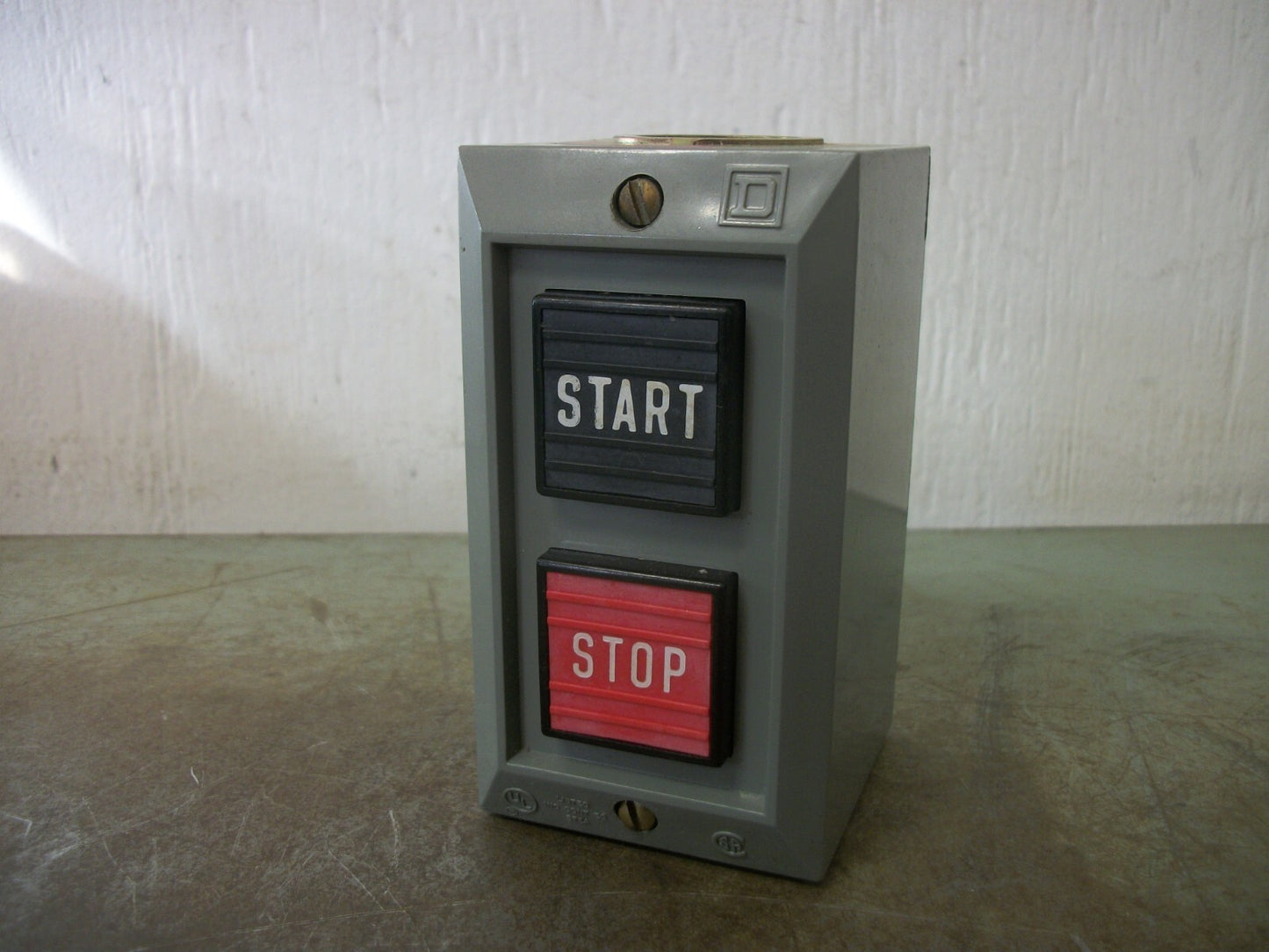 SQUARE D START-STOP MOMENTARY PUSHBUTTON STATION 9001BG201 NIB