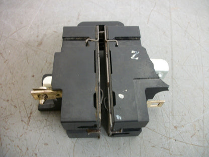 SIEMENS PUSHMATIC CIRCUIT BREAKER P215 15AMP 240VOLT 2POLE CHIPPED