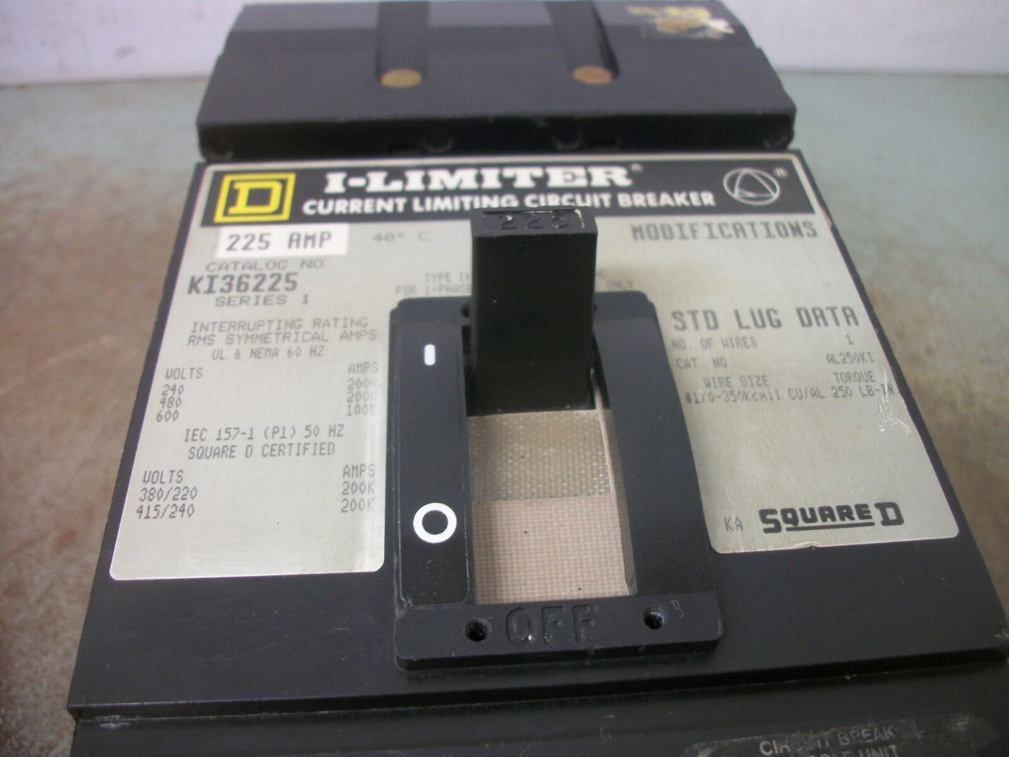 SQUARE D I-LIMITER I-LINE KI CIRCUIT BREAKER KI36225 225AMP 600VOLT 3POLE GRAY