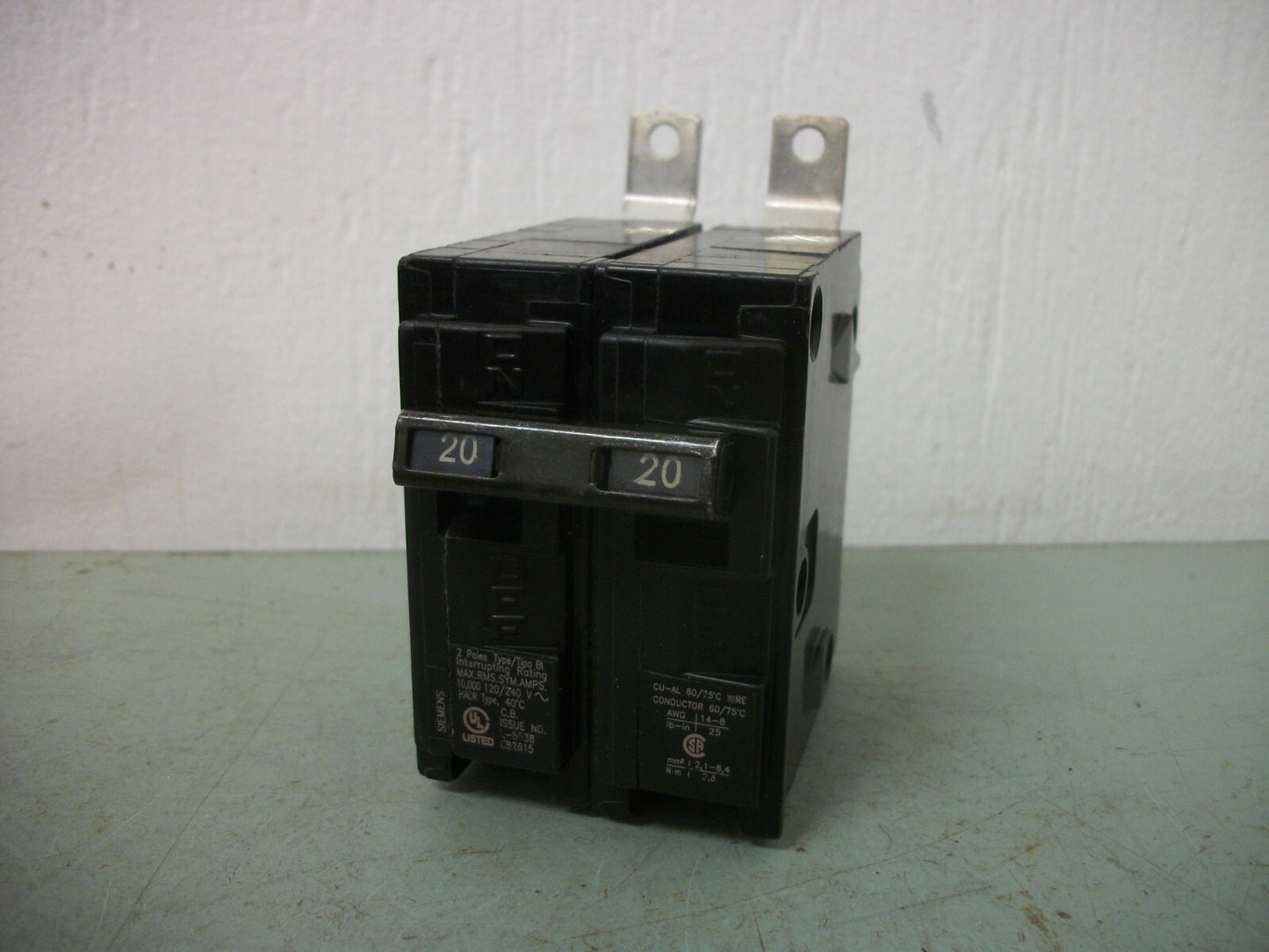 SIEMENS BL CIRCUIT BREAKER B220 20AMP 240VOLT 2POLE NOB